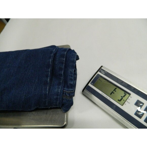 Charter Club Womens Blue Denim Capri Jeans Size 16W Classic Fit Button Accents - Picture 10 of 10